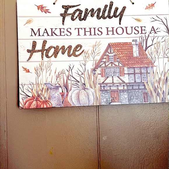 This would be perfect for your home. I’m selling it to get Christmas decorations